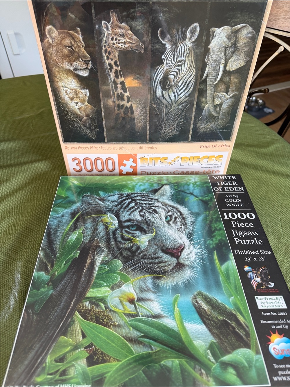 Puzzles- White Tiger of Eden 1000 Pieces
Pride of Afica- 3000 pieces 32.25x45.25